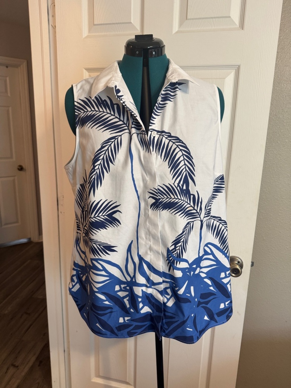 Chico's White and Navy Palm Print Sleeveless Button-Down Shirt